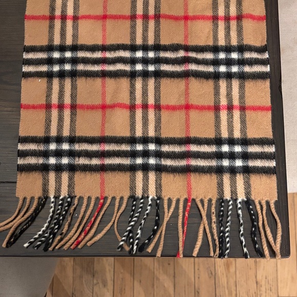 Authentic 100% Cashmere Camel Checkered Wool Scarf - Picture 4 of 4